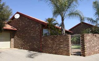 2 Bedroom Townhouse in Meyerspark