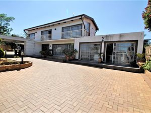 4 Bed House in Southcrest