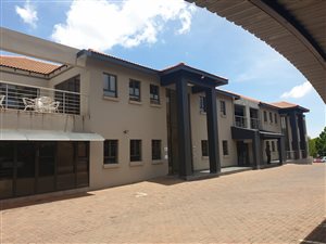 160 m² Commercial space in Highveld