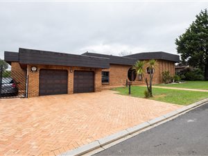 5 Bed House in Vergesig