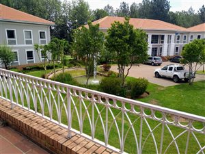 690 m² Office Space in Woodmead