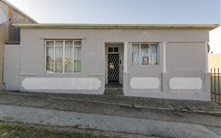 2 Bedroom House in North End