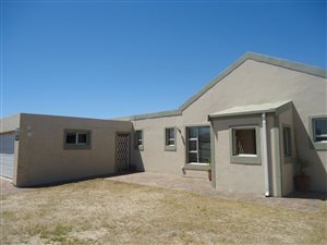 4 Bed House in Kuilsriver