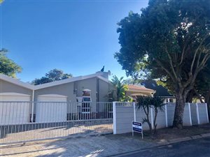 4 Bed House in La Rochelle