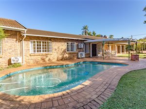 5 Bed House in Waterfall