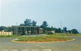 704 m² Land available in Desainagar