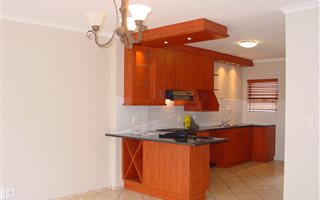 3 Bedroom Townhouse in Gordons Bay Central
