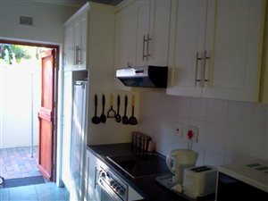 2 Bed Garden Cottage in Scottburgh Central