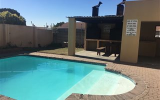 1 Bedroom Flat in Oakglen