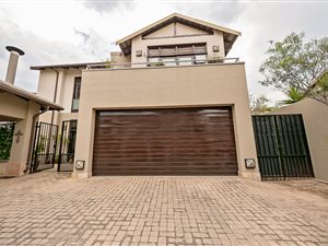 4 Bed Cluster in Hyde Park