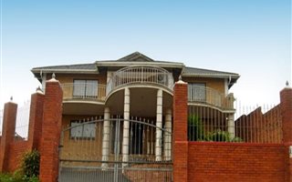 6 Bedroom House in Tongaat Central