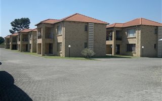 2 Bedroom Apartment in Mantevrede