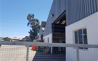 1120 m² Industrial space in Blackheath
