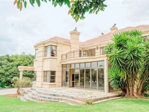 5 Bedroom House in Cornwall Hill