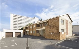 2 Bedroom Apartment in Beachroad