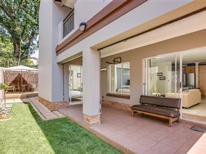 2 Bed Apartment in Saxonwold