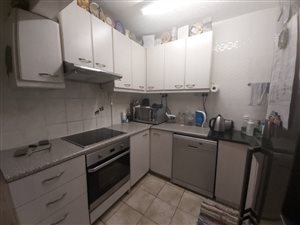 1 Bed Flat in Merebank East