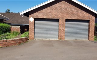 3 Bedroom Townhouse in Hayfields