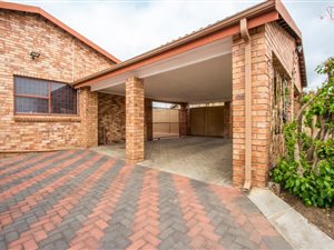 3 Bed House in Lennoxton
