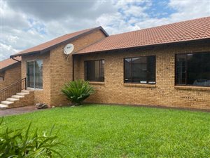 3 Bed House in The Reeds