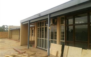 400 m² Industrial space in Brakpan North