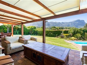 4 Bed House in Constantia Upper