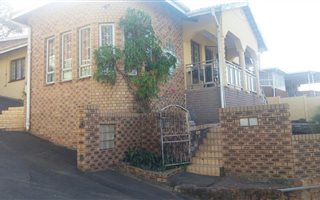 5 Bedroom House in Shallcross