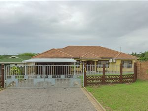 4 Bed House in Birdswood