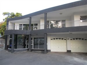 6 Bed House in Westridge
