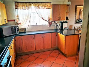 3 Bed Townhouse in Thatchfield