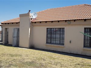 3 Bed House in Sunset Park