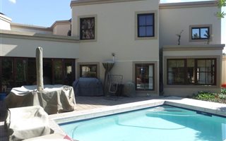 3 Bedroom House in Dainfern