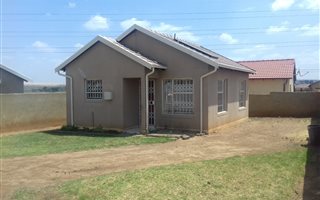 2 Bedroom House in Dobsonville