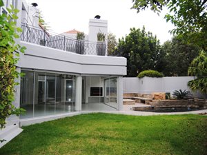 5 Bed House in Cedar Lakes