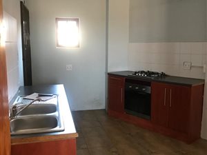 Bachelor apartment in Cosmo City