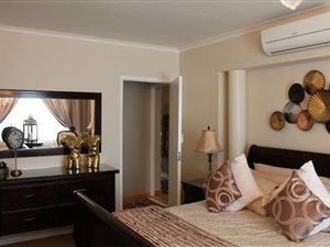 4 Bed House in Harbour Island