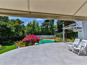 5 Bed House in Westcliff
