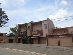 3 Bed Apartment in Florida Hills