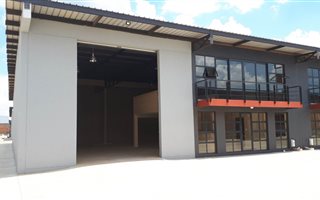 398 m² Industrial space in Pomona