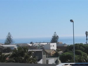 2 Bedroom Apartment in Melkbosstrand