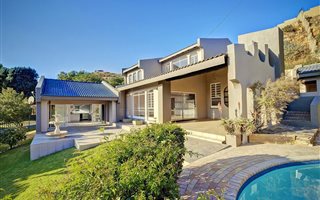 3 Bedroom House in Constantia Kloof