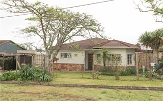5 Bedroom House in Alexandria