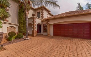 4 Bedroom House in Glen Erasmia