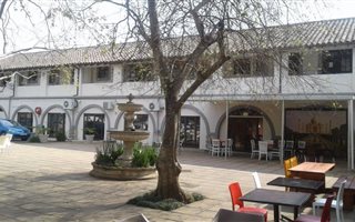 300 m² Commercial space in Gillitts