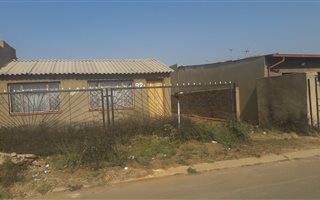 2 Bedroom House in Naledi