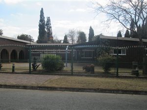 6 Bed House in Boksburg Central