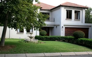 4 Bedroom House in Kyalami Estate