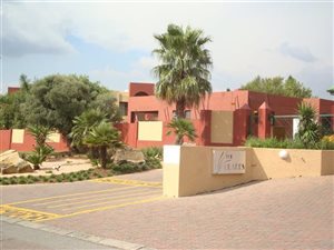 2 Bed Apartment in Marais Steyn Park