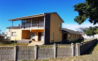 4 Bedroom House in Charlo
