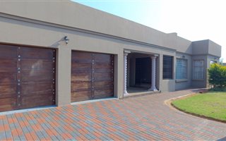 3 Bedroom House in Cultura Park